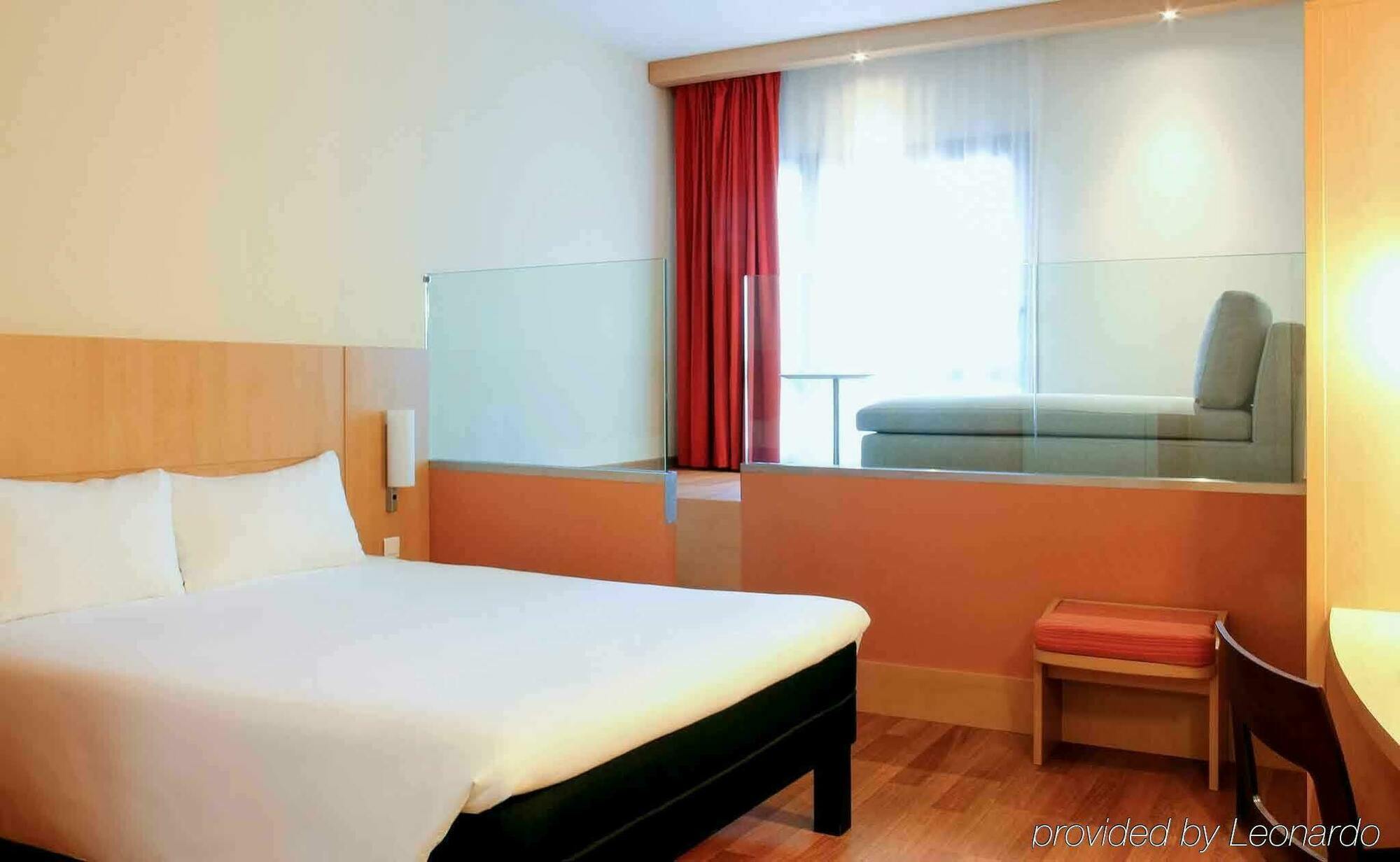 Ibis Centro Ventas Hotel 2*